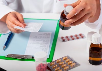 З серпня аптеки будуть відпускати антибіотики тільки за рецептом